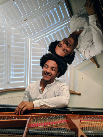 Keelan Carew – piano