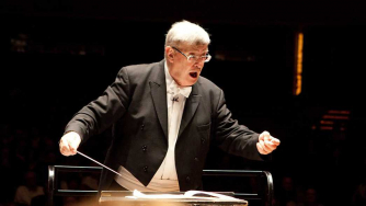 Timothy Reynish MBE – Conductor Timothy Reynish MBE – Conductor