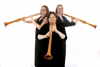 Blondel Medieval & Renaissance wind band specialise in trios of shawms, bagpipes and reccorders.