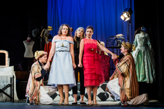 Ryedale Festival Opera - Cosi fan Tutte (photo Robert Workman) Ryedale Festival Opera - Cosi fan Tutte (photo Robert Workman)