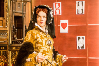 Clare McCaldin as Queen Mary I. Photo by Robert Workman