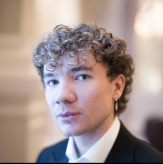 Ewan Millar, oboe Ewan Millar, oboe