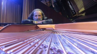 Juan María Solare, piano Juan María Solare, piano