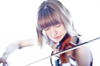 Fenella Humphreys (violin) © Gareth Barton