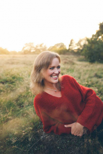 Anna Tilbrook – piano Anna Tilbrook – piano