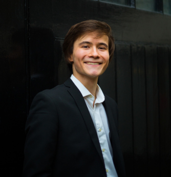 Andrei Iliushkin (piano) Andrei Iliushkin (piano)