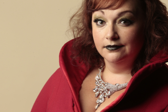 Helena Dix - Soprano Helena Dix - Soprano