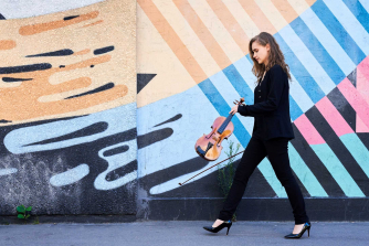 Charlotte Saluste Bridoux – violin