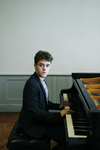 Benjamin Grovenor- Piano Soloist Benjamin Grovenor- Piano Soloist