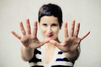 Fanny Azzuro photo by Jean-Baptiste Millot