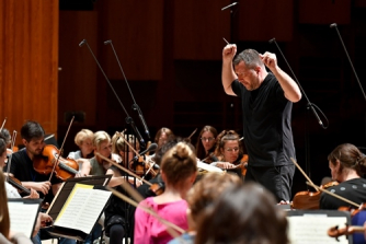 Thomas Adès - Britten Sinfonia Beethoven Symphony Cycle Thomas Adès - Britten Sinfonia Beethoven Symphony Cycle
