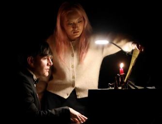 Matthew Shiel plays piano by candlelight Matthew Shiel plays piano by candlelight