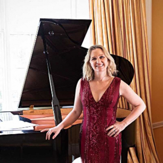 Caroline Clipsham – piano