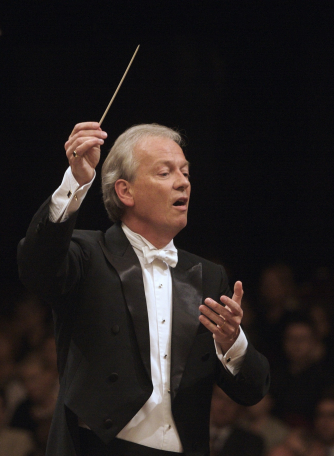 Howard Shelley- conductor and piano soloist Howard Shelley- conductor and piano soloist