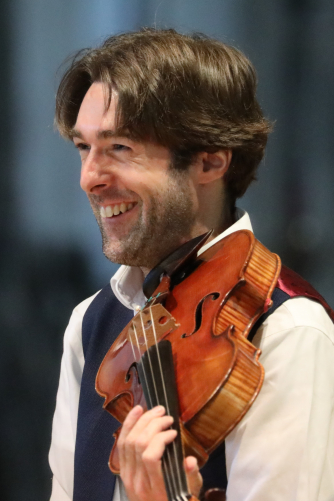 Viola soloist Robin Ashwell