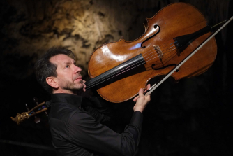 Robert Cohen, Downing Series Concert. Photo by Hugues Argence Robert Cohen, Downing Series Concert. Photo by Hugues Argence