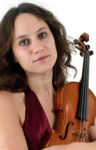 Alexandra Wood – violin / director Alexandra Wood – violin / director