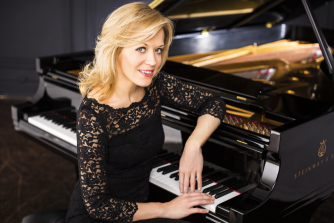 Pianist Olga Kern is on the jury of the Scottish International Piano Competition Pianist Olga Kern is on the jury of the Scottish International Piano Competition