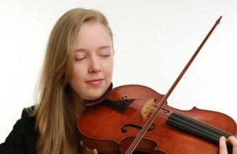 Katherine Clarke – viola