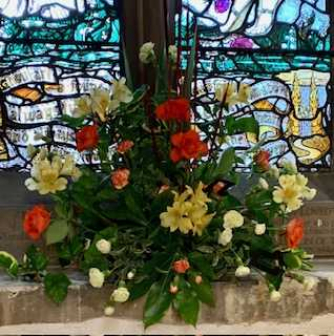 Festival flowers in Pinner Parish Church Festival flowers in Pinner Parish Church