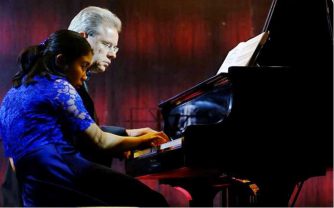 Nigel Clayton and Imma Setiadi - piano 4 hands Nigel Clayton and Imma Setiadi - piano 4 hands
