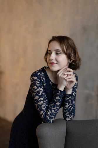 Katya Grabova – Piano Katya Grabova – Piano