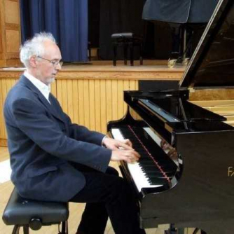 Julian Broughton – Piano Julian Broughton – Piano
