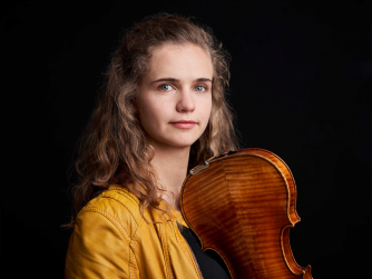 Charlotte Saluste-Bridoux with her violin Charlotte Saluste-Bridoux with her violin