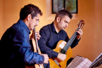 Welsh Argentine guitar duo Welsh Argentine guitar duo