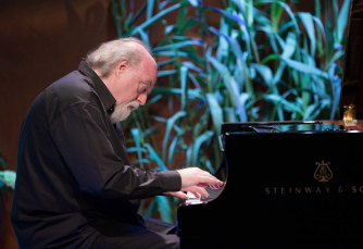 Peter Donohoe – piano