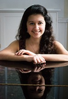 Pianist Eleanor Kornas
