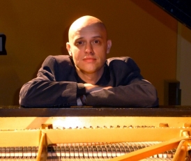 Viv McLean, piano